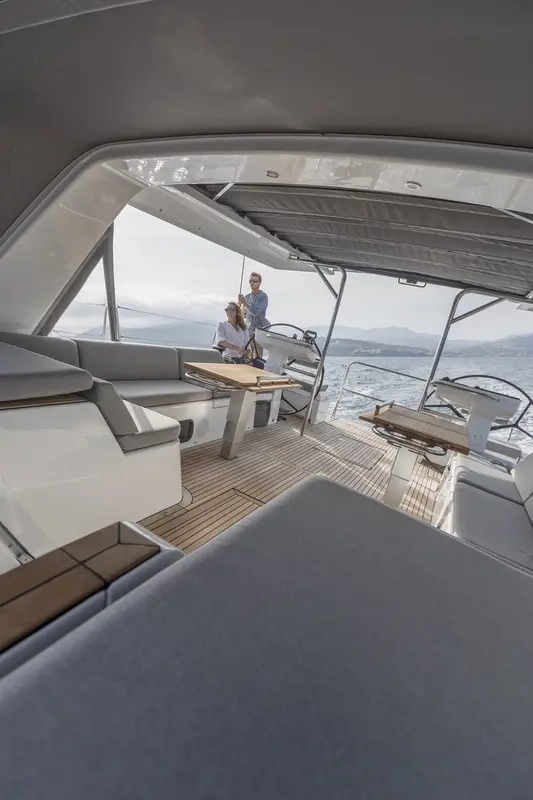 OCEANIS YACHT 60 8